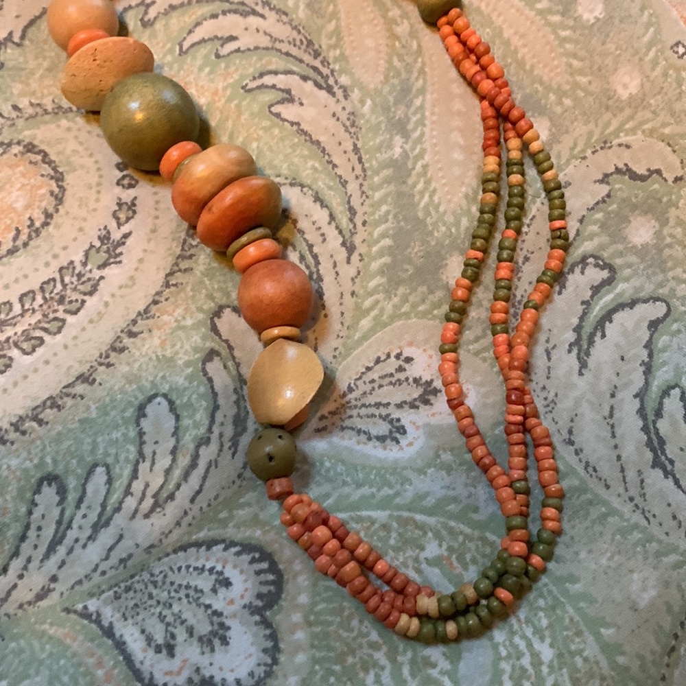 Wooden Beaded Necklace - Picture 1 of 4